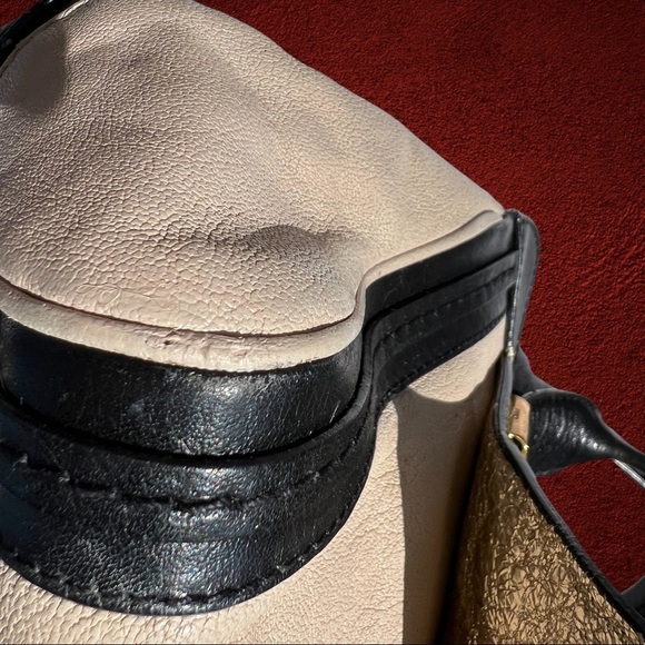 Gold Black and Tan Chloe Allison - Picture 9 of 14